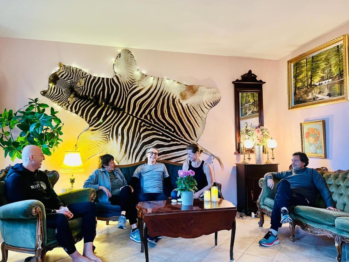 Esmaraldas House Of Love Terrasini Luaran gambar