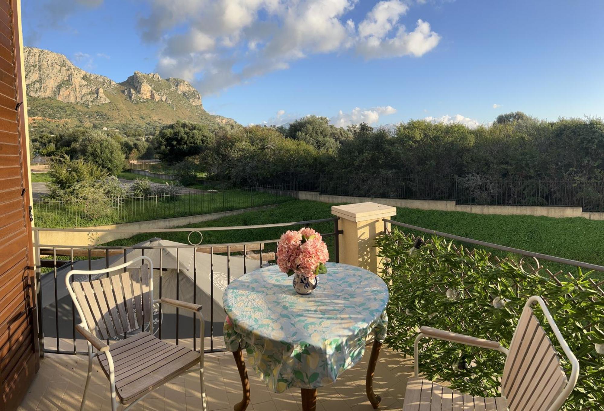 Esmaraldas House Of Love Terrasini Luaran gambar