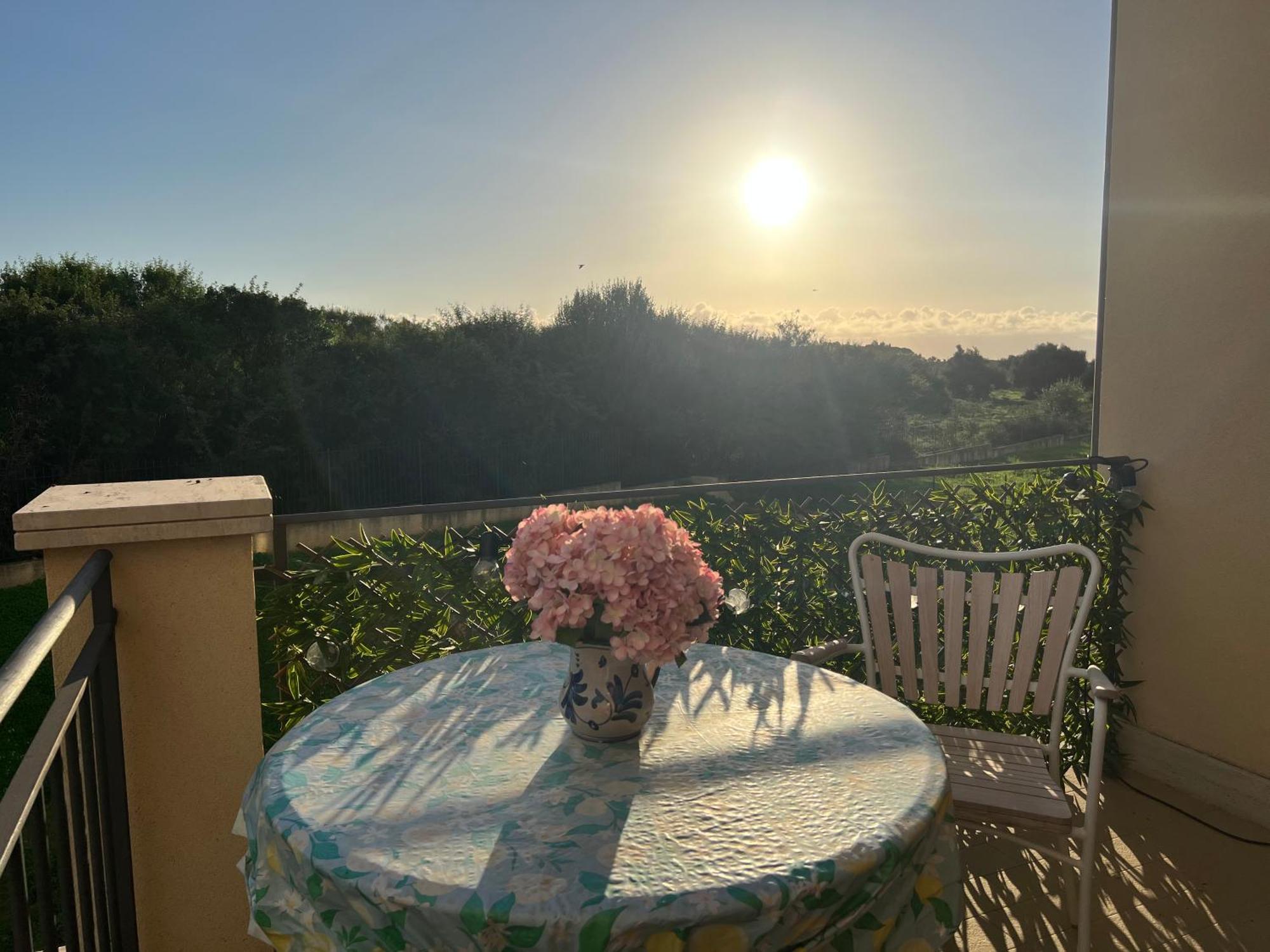 Esmaraldas House Of Love Terrasini Luaran gambar
